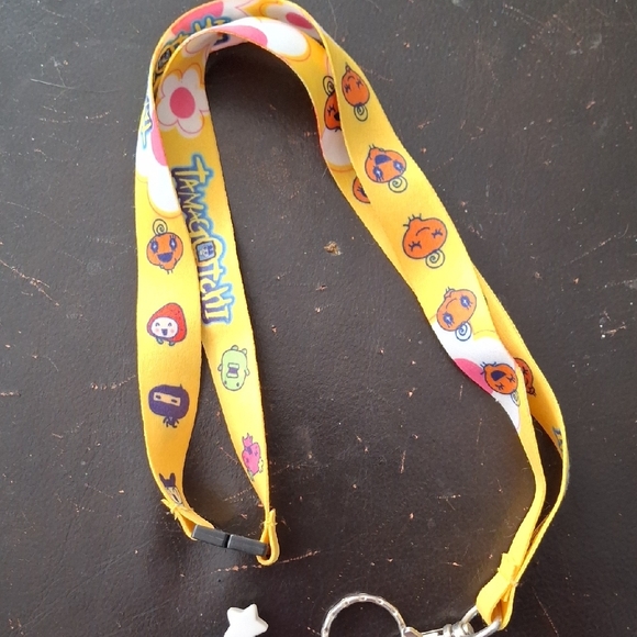 Tamagotchi Connection Keychains - Picture 3 of 6